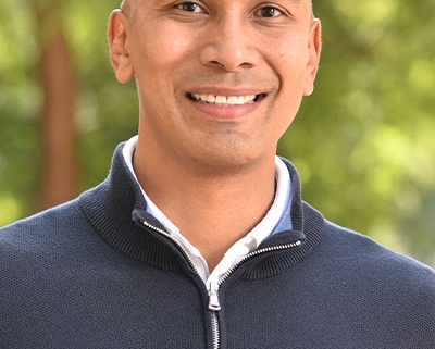 “Tales from the cold—metabolic adaptations that promote thermogenesis” – Faculty Research Seminar – Claudio Villanueva, Ph.D. “Tales from the cold—metabolic adaptations that promote thermogenesis” – Faculty Research Seminar – Claudio Villanueva, Ph.D.